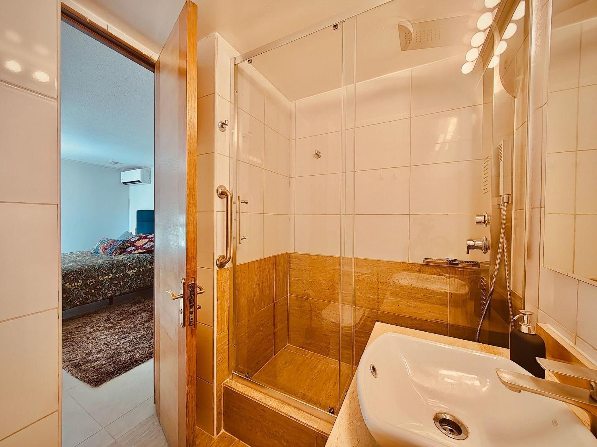 Luxury Providencia 305 *
